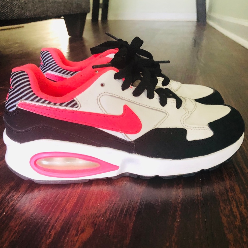 Nike Air Max St